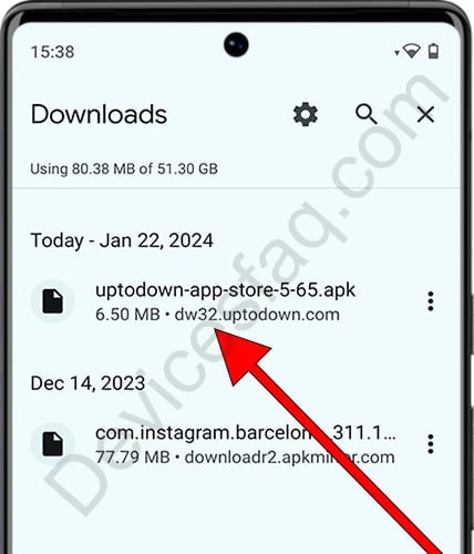 Toca el archivo APK
